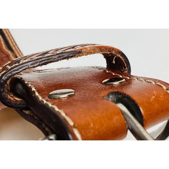 Nocona Women's Concho Leather Rhinestone Silver‎ Floral Buckle 2-Tone Belt Sz 38 - Picture 4 of 8